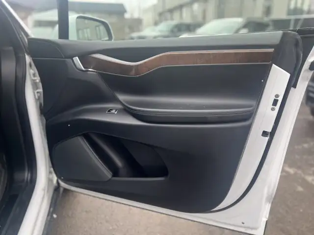 2020 Tesla Model X Long Range Plus AWD - Photo 28