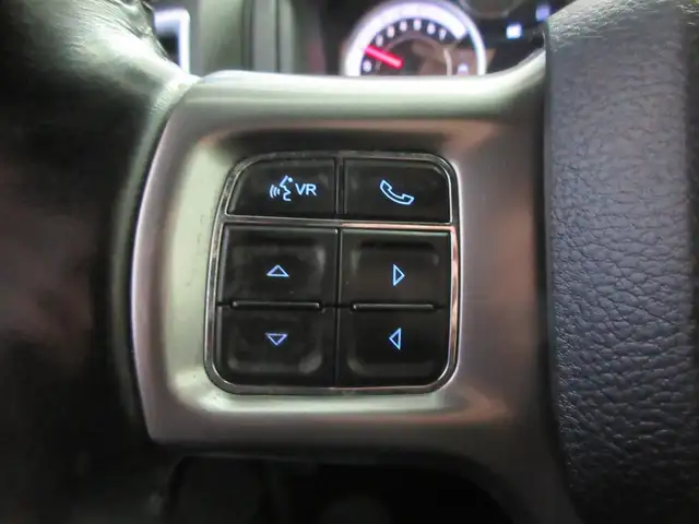 RAM 1500 CLASSIC 2021 WARLOCK V-8 5.7 HEMI 4X4 GPS NAVIGATION AL - Photo 9