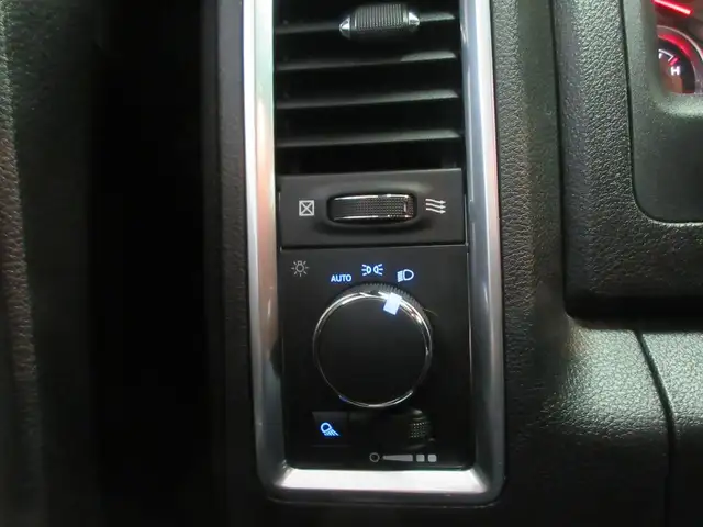 RAM 1500 CLASSIC 2021 WARLOCK V-8 5.7 HEMI 4X4 GPS NAVIGATION AL - Photo 10