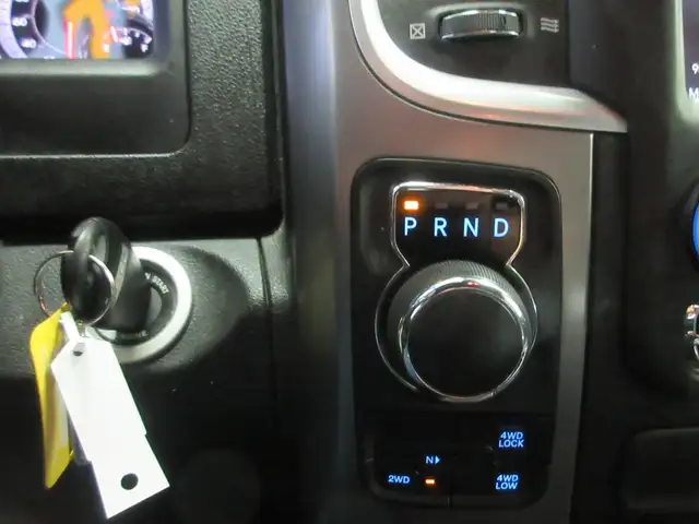 RAM 1500 CLASSIC 2021 WARLOCK V-8 5.7 HEMI 4X4 GPS NAVIGATION AL - Photo 12