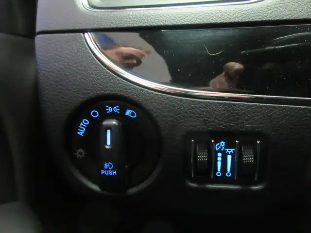 DODGE GRAND CARAVAN 2020 SXT PREMIUM PLUS GPS TV/DVD SIEGES   VO - Photo 11