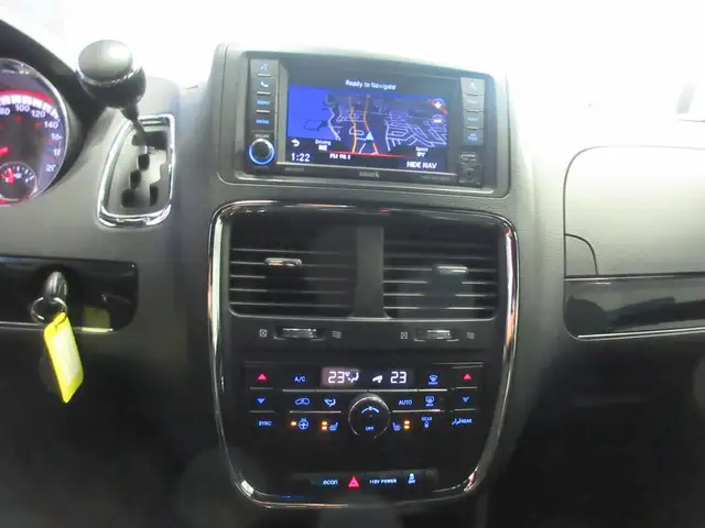 DODGE GRAND CARAVAN 2020 SXT PREMIUM PLUS GPS TV/DVD SIEGES   VO - Photo 16