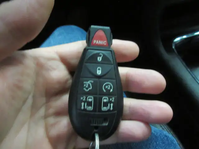 DODGE GRAND CARAVAN 2020 SXT PREMIUM PLUS GPS TV/DVD SIEGES   VO - Photo 19