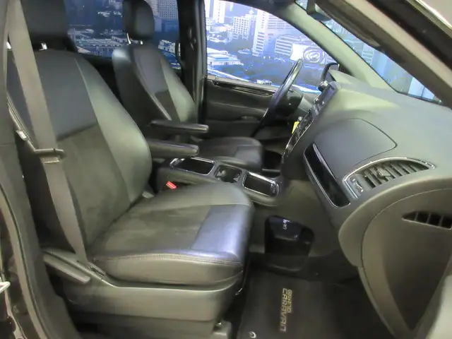 DODGE GRAND CARAVAN 2020 SXT PREMIUM PLUS GPS TV/DVD SIEGES   VO - Photo 25
