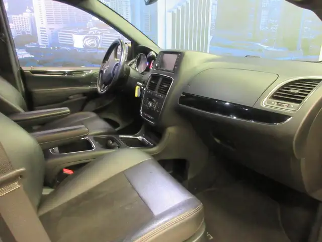 DODGE GRAND CARAVAN 2020 SXT PREMIUM PLUS GPS TV/DVD SIEGES   VO - Photo 26