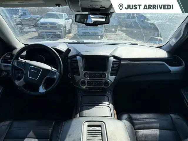 2018 GMC Yukon XL Denali 4WD | Heated & Ventilated Seats - Photo 4