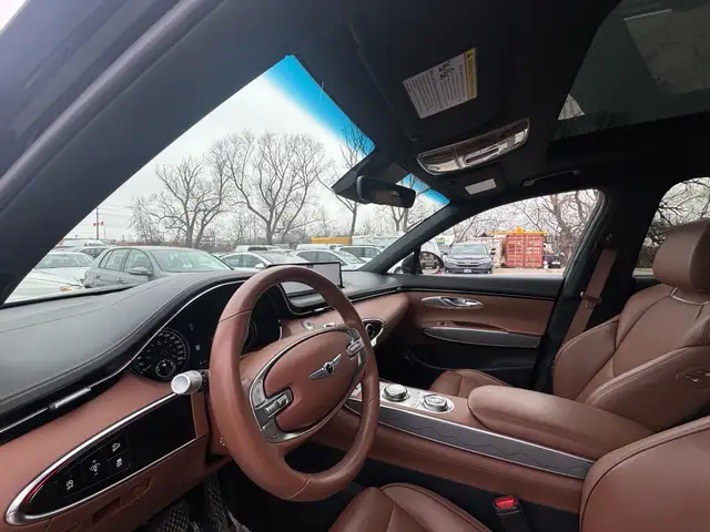 2023 Genesis GV70 2.5T Advanced Plus AWD - Photo 9