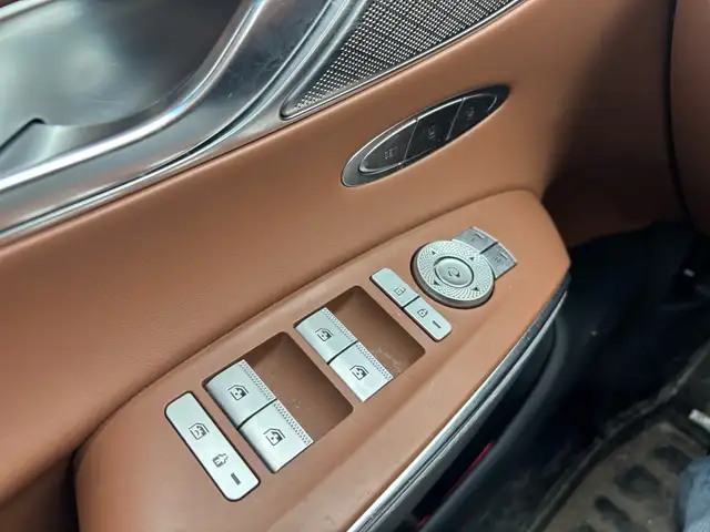 2023 Genesis GV70 2.5T Advanced Plus AWD - Photo 15