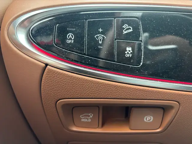 2023 Genesis GV70 2.5T Advanced Plus AWD - Photo 16