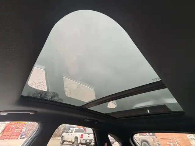 2023 Genesis GV70 2.5T Advanced Plus AWD - Photo 22