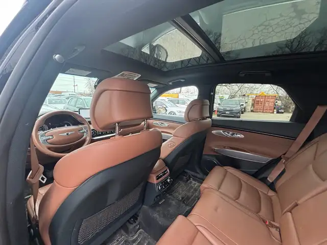2023 Genesis GV70 2.5T Advanced Plus AWD - Photo 24