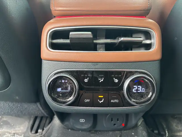 2023 Genesis GV70 2.5T Advanced Plus AWD - Photo 26