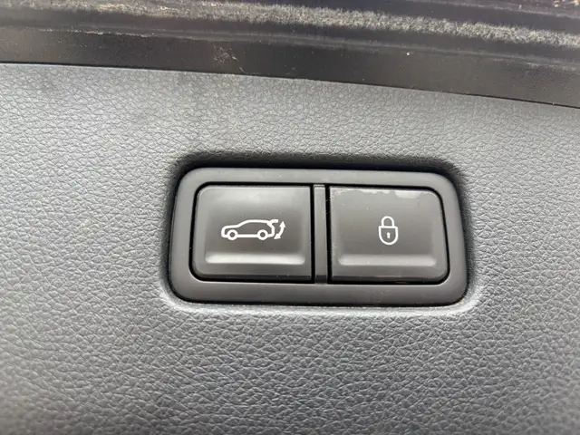 2023 Genesis GV70 2.5T Advanced Plus AWD - Photo 34