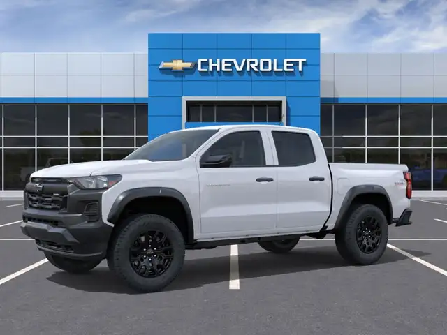 2026 Chevrolet Colorado 4WD Trail Boss - Photo 2