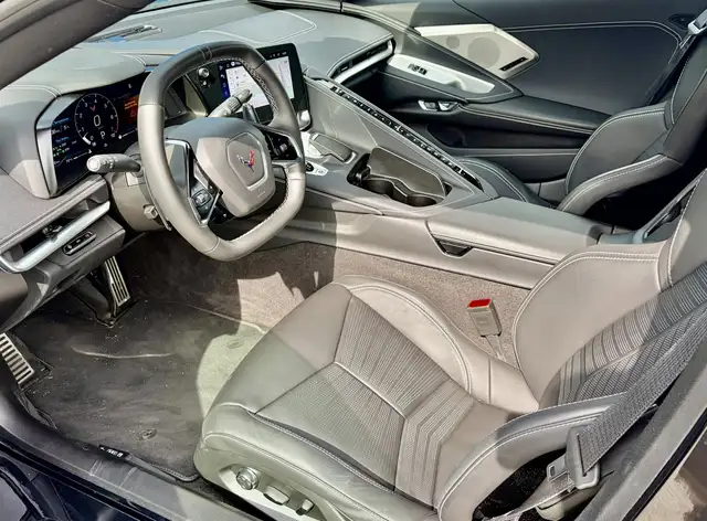 2024 Chevrolet Corvette 2LT - Photo 3