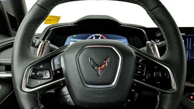 2024 Chevrolet Corvette 2LT - Photo 7