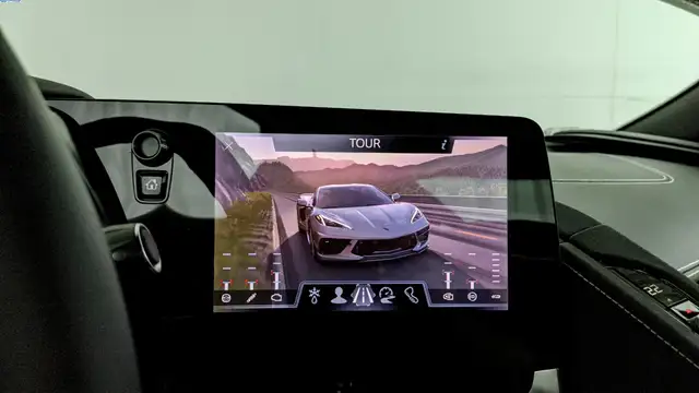 2024 Chevrolet Corvette 2LT - Photo 10