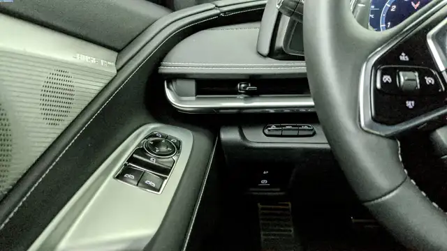 2024 Chevrolet Corvette 2LT - Photo 29