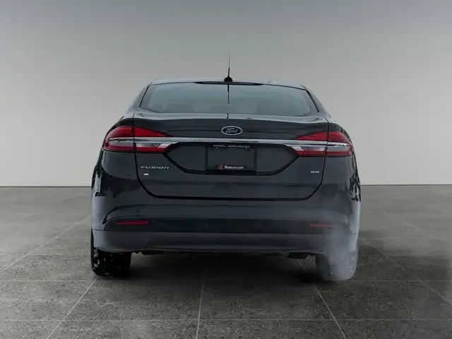 2017 Ford Fusion SE - Photo 5