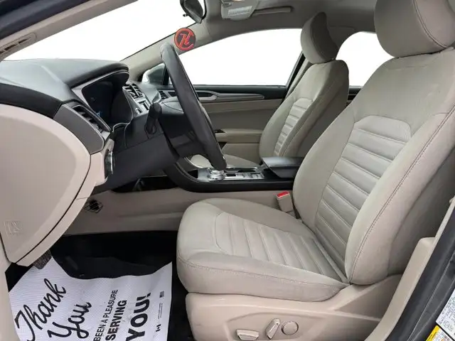 2017 Ford Fusion SE - Photo 11
