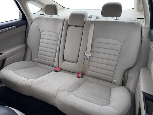 2017 Ford Fusion SE - Photo 15