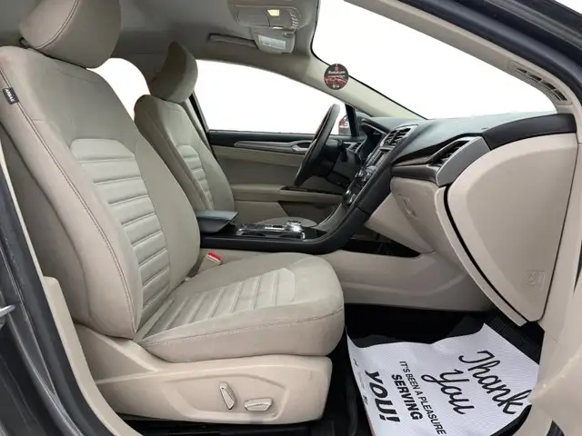 2017 Ford Fusion SE - Photo 16