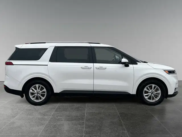2024 Kia Carnival LX / FWD - Photo 8