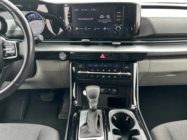 2024 Kia Carnival LX / FWD - Photo 17