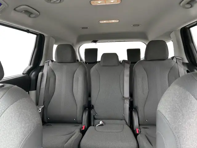2024 Kia Carnival LX / FWD - Photo 20
