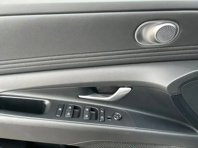 2025 Hyundai Elantra Preferred / FWD - Photo 12