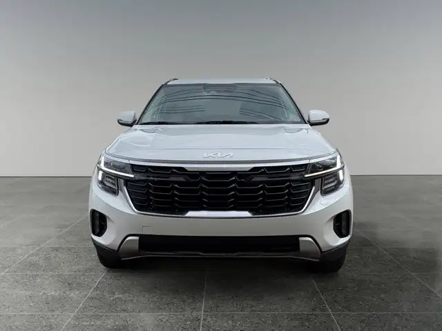 2025 Kia Seltos EX - Photo 2