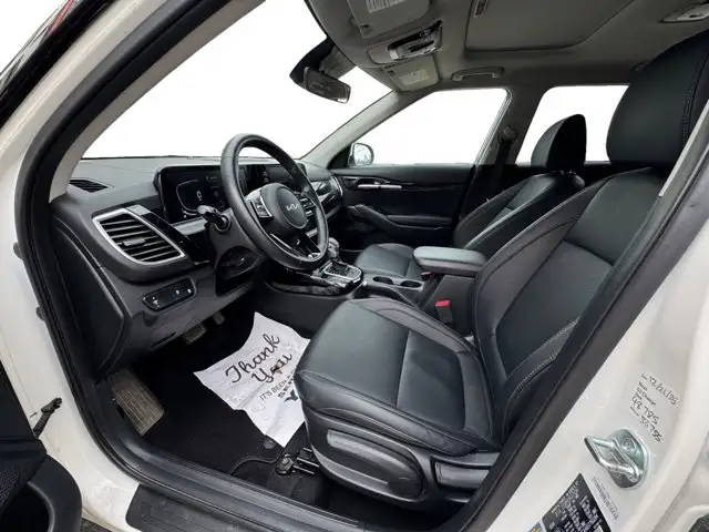 2025 Kia Seltos EX - Photo 11