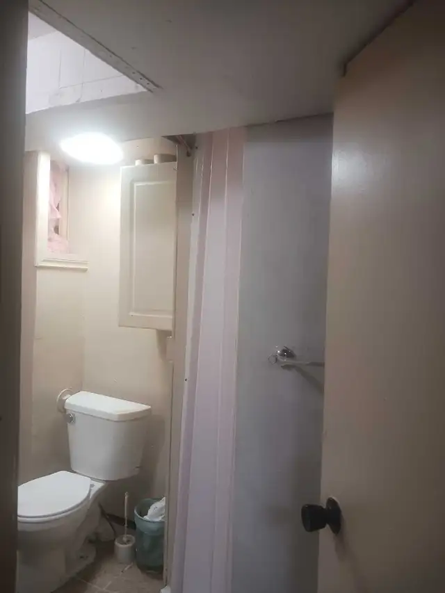 $700 - 2 Cozy Rooms | May 1st - Photo 9