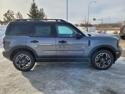2026 Ford Bronco Sport Outer Banks 4x4 - Photo 4