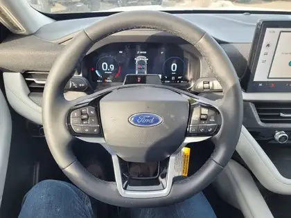 2026 Ford Explorer Platinum 4WD - Photo 17