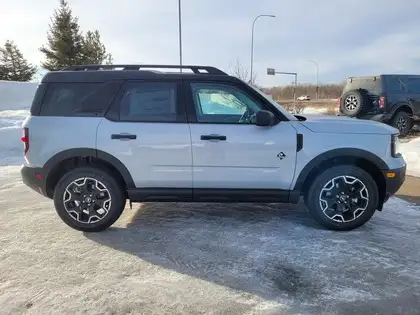 2026 Ford Bronco Sport Outer Banks 4x4 - Photo 4