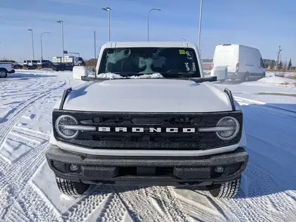 2026 Ford Bronco Outer Banks 4 Door 4x4 - Photo 2