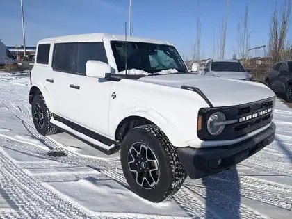 2026 Ford Bronco Outer Banks 4 Door 4x4 - Photo 3