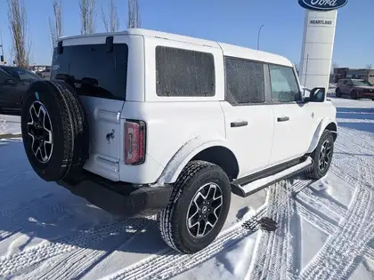 2026 Ford Bronco Outer Banks 4 Door 4x4 - Photo 5