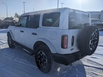 2026 Ford Bronco Outer Banks 4 Door 4x4 - Photo 6