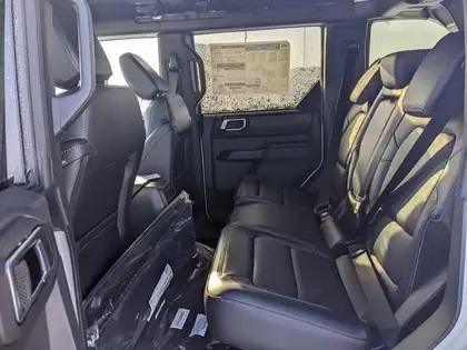 2026 Ford Bronco Outer Banks 4 Door 4x4 - Photo 8