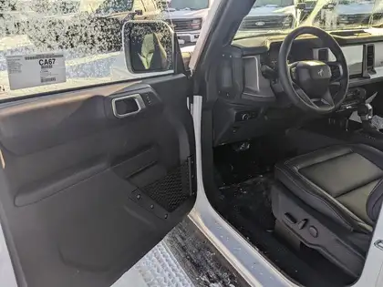 2026 Ford Bronco Outer Banks 4 Door 4x4 - Photo 9