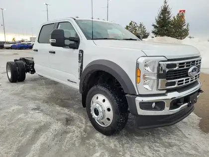 2026 Ford Super Duty F-550 DRW XLT 4WD Crew Cab 203 WB 84 CA - Photo 3