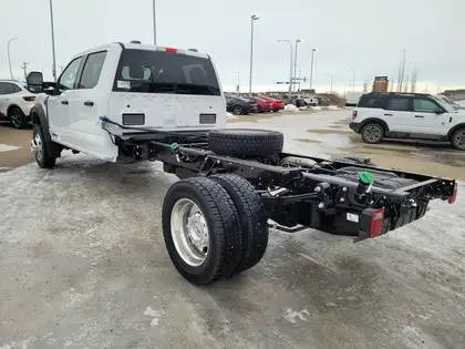 2026 Ford Super Duty F-550 DRW XLT 4WD Crew Cab 203 WB 84 CA - Photo 6