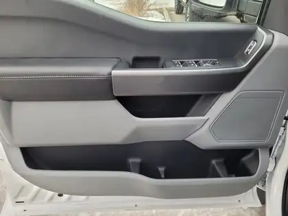 2026 Ford Super Duty F-550 DRW XLT 4WD Crew Cab 203 WB 84 CA - Photo 10