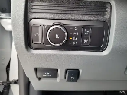 2026 Ford Super Duty F-550 DRW XLT 4WD Crew Cab 203 WB 84 CA - Photo 12