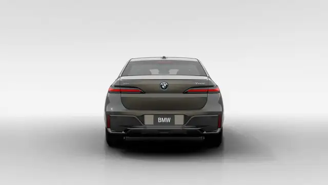 2026 BMW 750e xDrive | Premium | Aide ? la conduite avancée - Photo 5