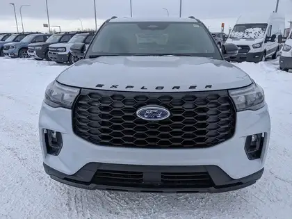 2026 Ford Explorer ST-Line 4WD - Photo 2