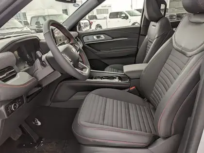 2026 Ford Explorer ST-Line 4WD - Photo 11