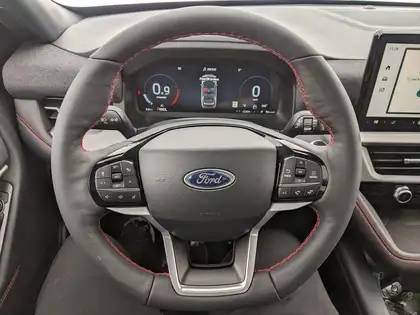 2026 Ford Explorer ST-Line 4WD - Photo 17